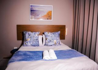 Modern Family Retreat, Fourways, Pool and Wifi - Sandton - 7
