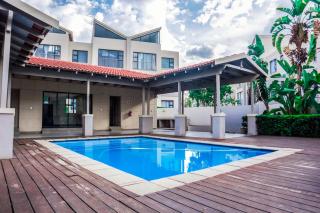 Modern Family Retreat, Fourways, Pool and Wifi - Sandton - 5