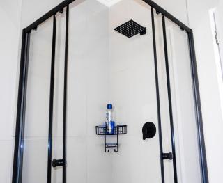 Modern Family Retreat, Fourways, Pool and Wifi - Sandton - 4