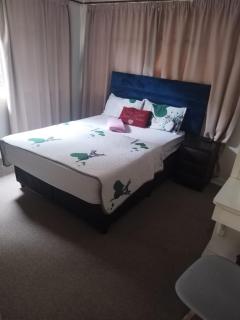 J & J Paradise Guest House - Pietermaritzburg - 8