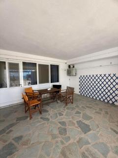 Yellow Beach House - Logaras - 8