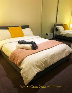Cozy Suite - Clayton North - 5