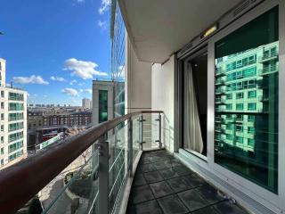 Compact 2 Bed Good Transport Links - 5