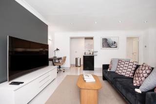 Kensington 2 bed with Garden - London - 6