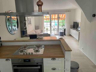 Maison du Bonheur Newly renovated house, private garden and 12x4m mooring - Port Grimaud - 6