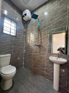Luxury Self Contain Apartment, City College Karu Abuja - - 5