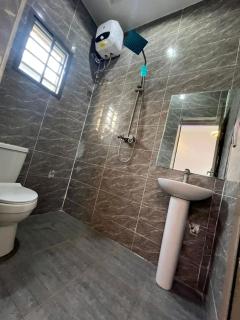 Luxury Self Contain Apartment, City College Karu Abuja - - 3
