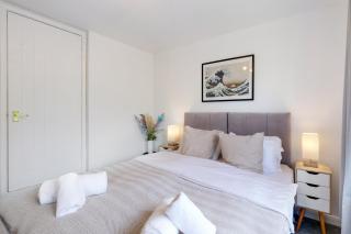 Sharp Close 4 Bedroom, 2 Bathroom in Aylesbury - Aylesbury - 4