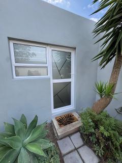 Gladys Suites 1 - Port Elizabeth - 0
