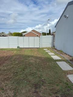 Gladys Suites 1 - Port Elizabeth - 4