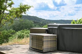 Propriété au calme en pleine nature avec jacuzzi - Viens - 8