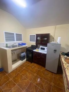 Entire House - Private, Affordable, 10 mins to Itl Airport - Bakers - 8