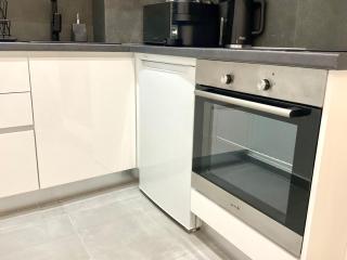 Charming studio no windows near Panormou metro - Athen - 5