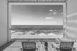 Stunning beachfront apartment - Turtle Cove - 2