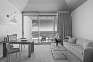 Stunning beachfront apartment - Turtle Cove - 7