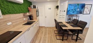 Appartment-Ferienwohnung mit Küche, Bad, WLAN, Klimaanlage, Modern eingerichtet - 1