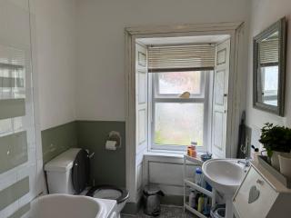 Charming 3 Bed Cottage for share , Private Room bookings , free parking , strong internet - Edimburgo - 2