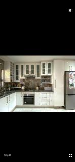 Luxury 3-Bed Retreat with Pool & Jacuzzi 10min from OR Tambo - Kempton Park - 8