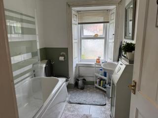 Charming 3 Bed Cottage for share , Private Room bookings , free parking , strong internet - Edimburgo - 3