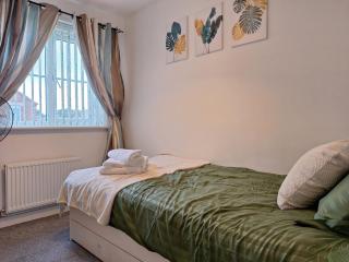 Lavish Lodge - Perfect for couples, families and contractors! - Wakefield - 8