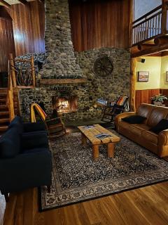 The Lindsay Lodge - - 6