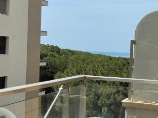 2 Bedrooms Seaside View Apart, free parking. - 9