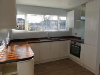 Bungalow - Contractors Welcome - Farnborough - 0