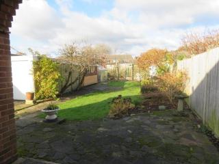 Bungalow - Contractors Welcome - Farnborough - 8