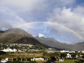 Beach Apartment with magical Mountain and Sea views - Cape Town - 0