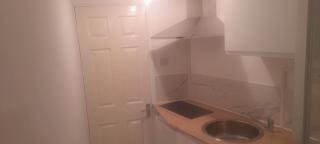 Modern Studio Flat Dagenham Heathway - Dagenham - 1