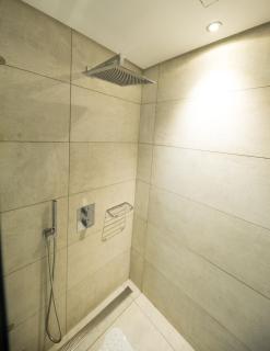 The Signature Apartment Unit A407-Charming stay in Accra with AC, Free WiFi - Accra - 8