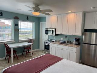 Beachgate Condo Suites and Hotel 232 condo - 3