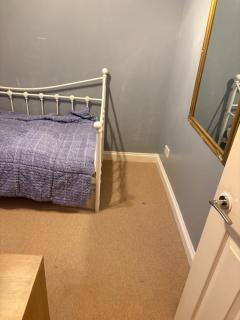 Single Room - Moffat - 7
