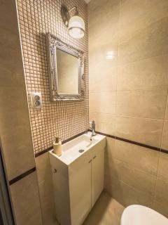Central Groove - Family, Work, Travel - Sofia - 5