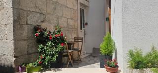 Heritage Stone Wall - 9