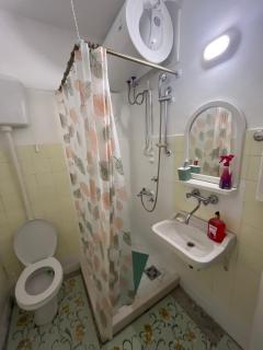 Lake City Apartment - 5