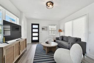 Stylish Treasure Island Getaway - 6