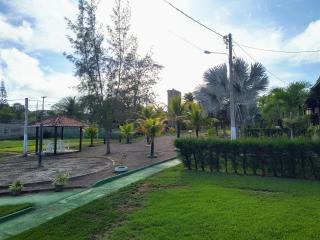 Casa de frente para a piscina - 4