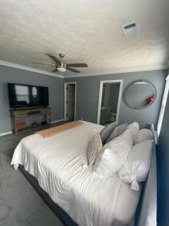 Six Flags Summer Home - Lithia Springs - 1
