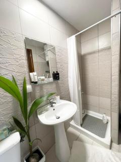 Luxury Living SKG - 6