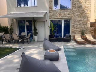 Gjiri Lalezit Swimming Pool Beach Villa - Lalëz - 0