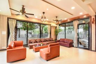 7BHK Pool House by VLove Homes - 1
