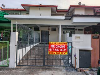 MixxHome Seremban 2, One Queen Bed, Share Bathroom - Seremban - 6