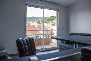 Studio climatisé au calme, mezzanine et balcon - Nice - 7