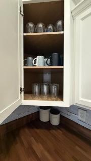 Cozy & Airy Retreat with Lots of Character - 7