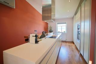 Modern Penthouse in the City Center with Heated Floors & Private Terrace Views - 3