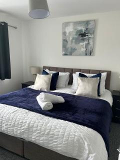 Spacious 4BR House with Backyard in Saint Helens - Saint Helens - 2