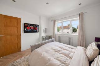 Modern & Spacious 4bd House - Elmers End - 7