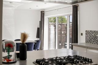 Modern & Spacious 4bd House - Elmers End - 2