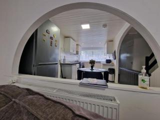 Kate House - Milton Keynes - 3